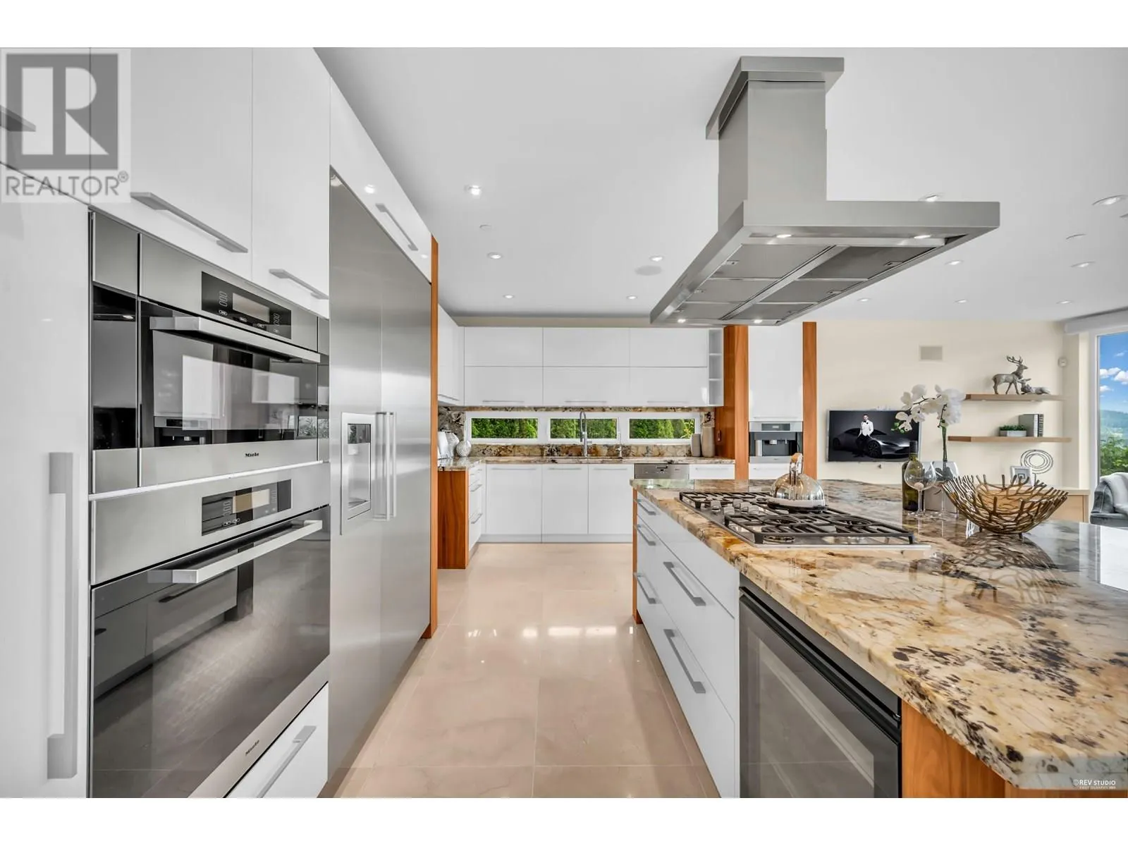 518 BALLANTREE PLACE