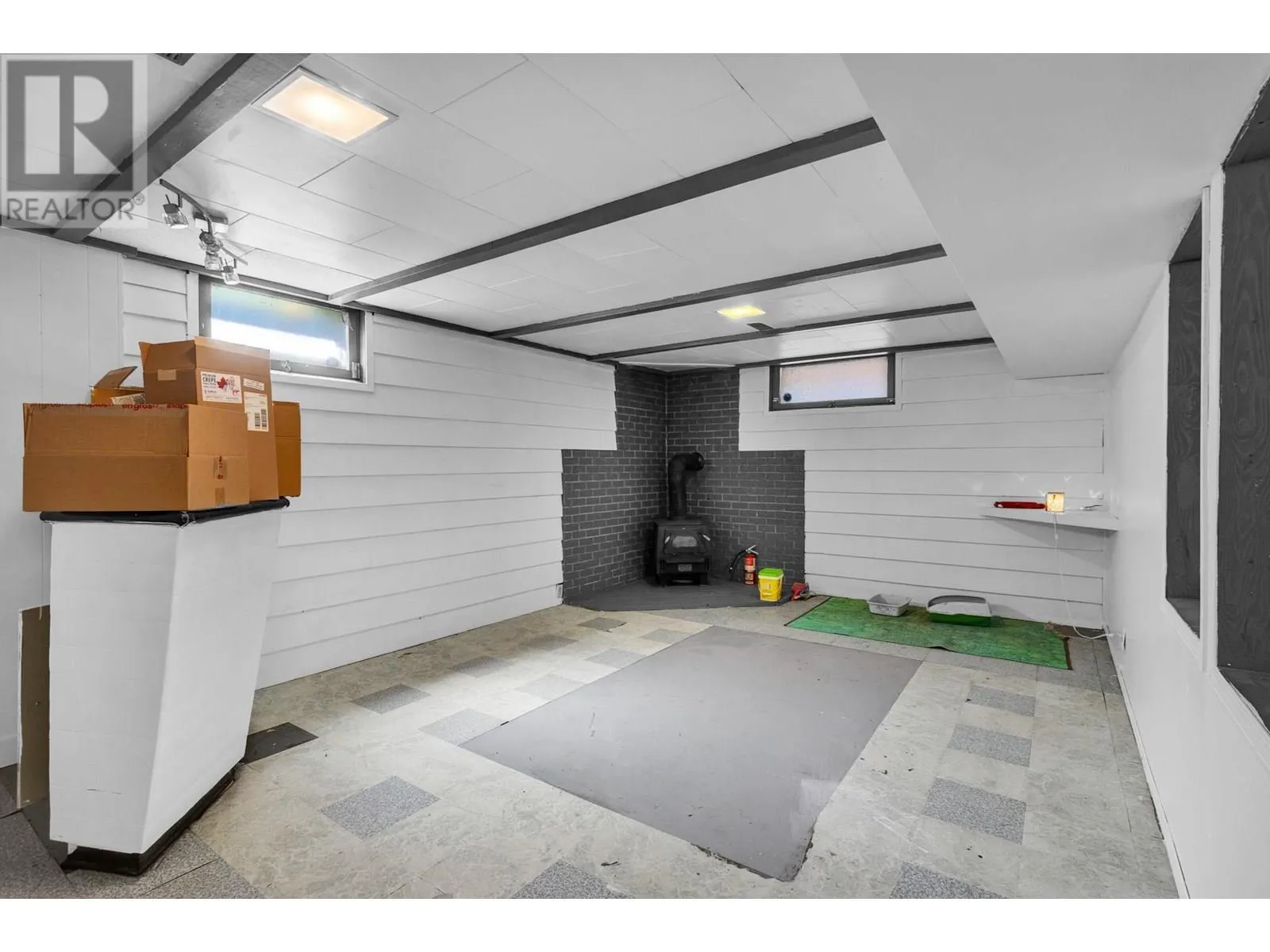 169 AITKEN CRESCENT