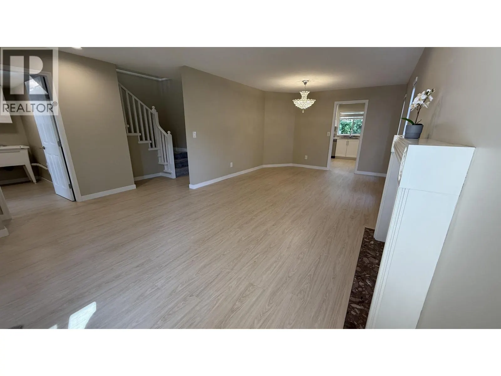 3 10000 FISHER GATE