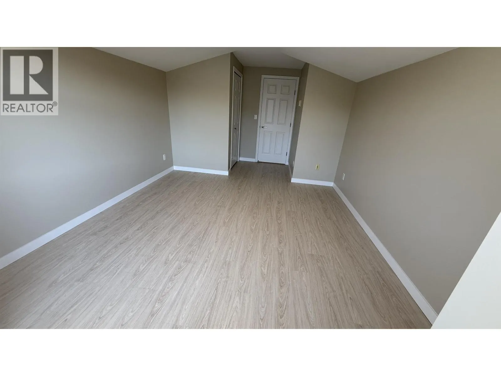 3 10000 FISHER GATE