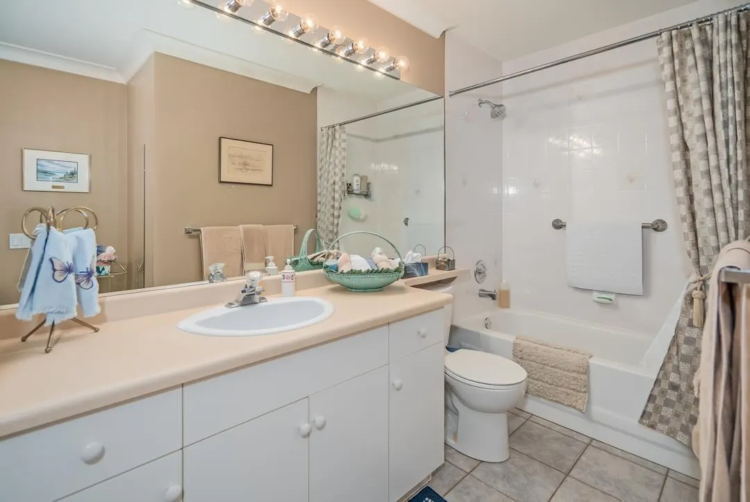 70 31406 UPPER MACLURE ROAD