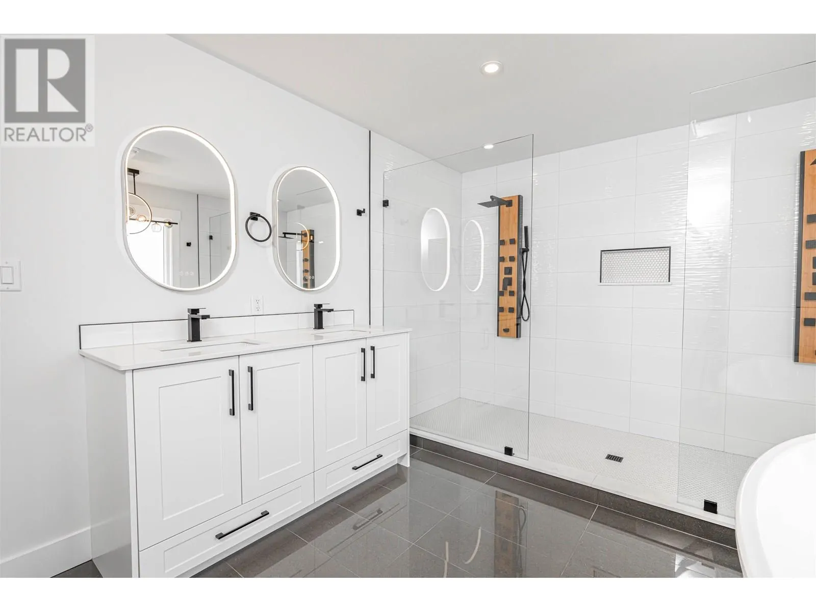 1125 MONTEITH COURT