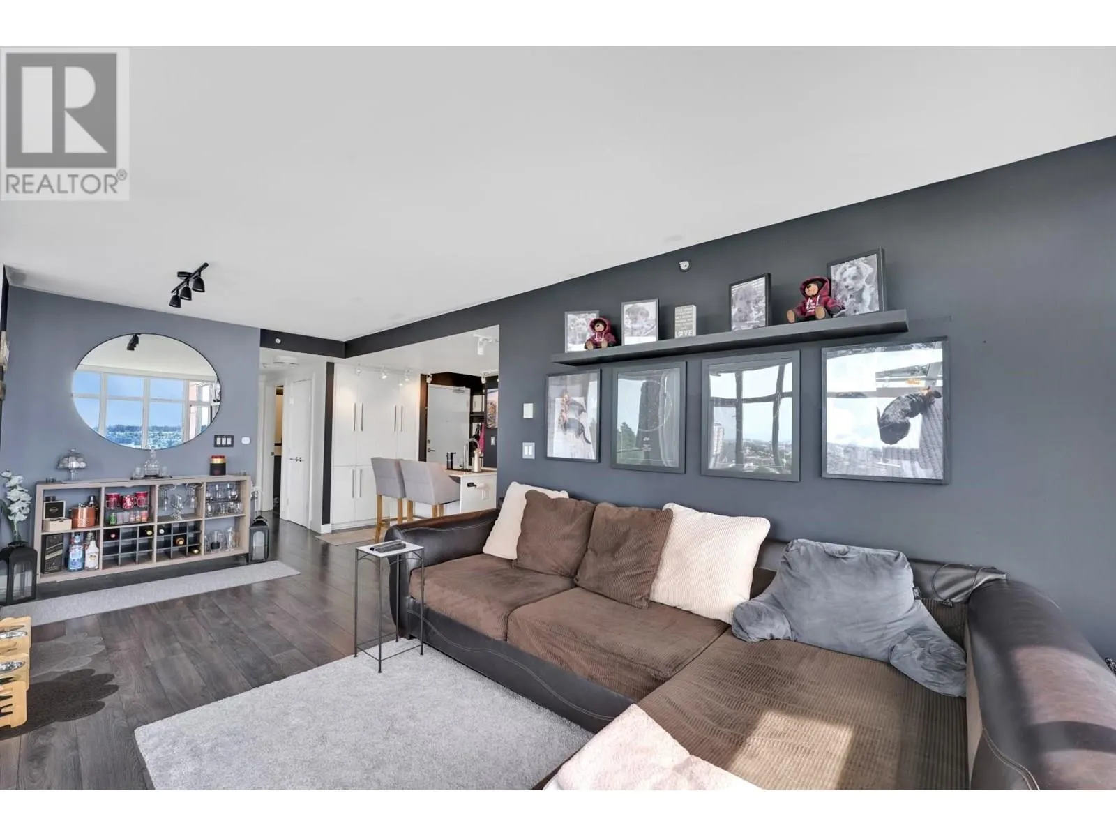 1604 188 AGNES STREET
