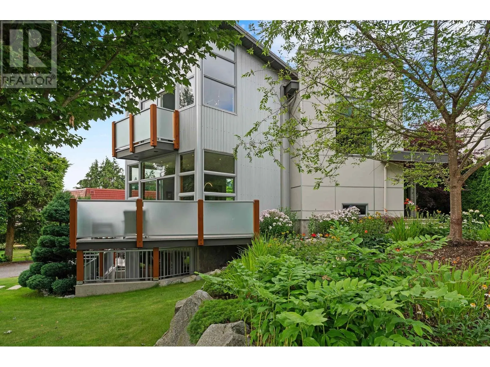 2005 LARSON ROAD