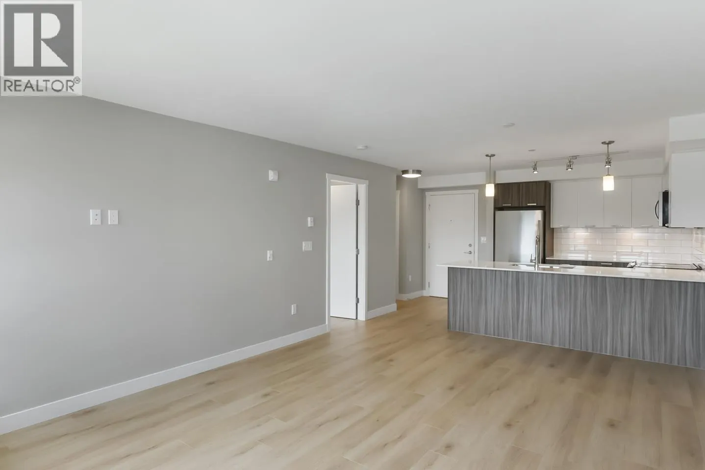 209 22562 121 AVENUE