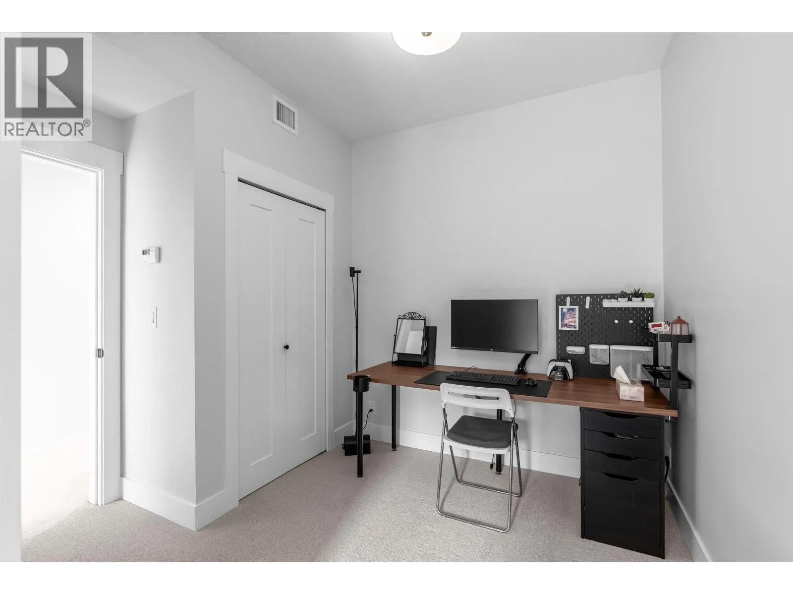 106 12040 PLAZA STREET