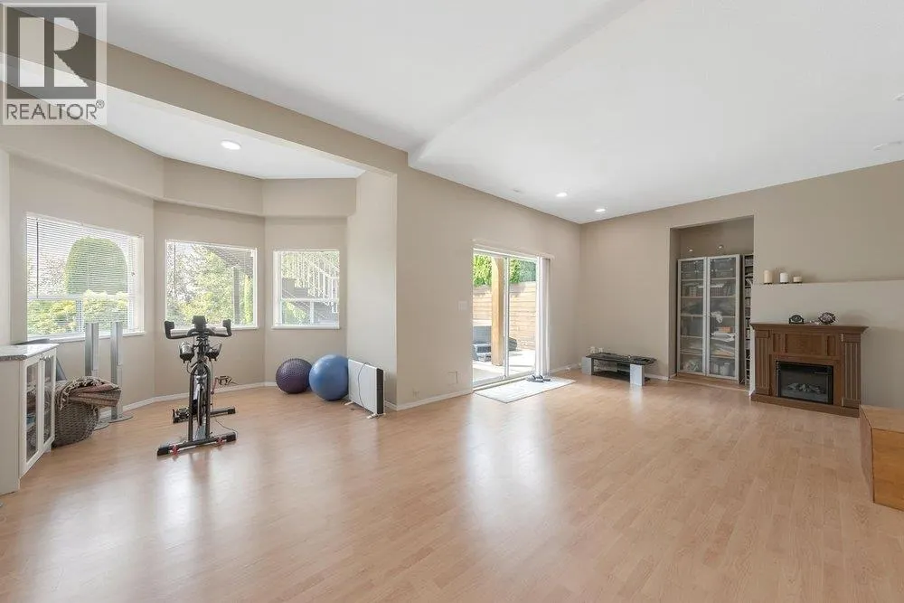 2608 SANDSTONE COURT