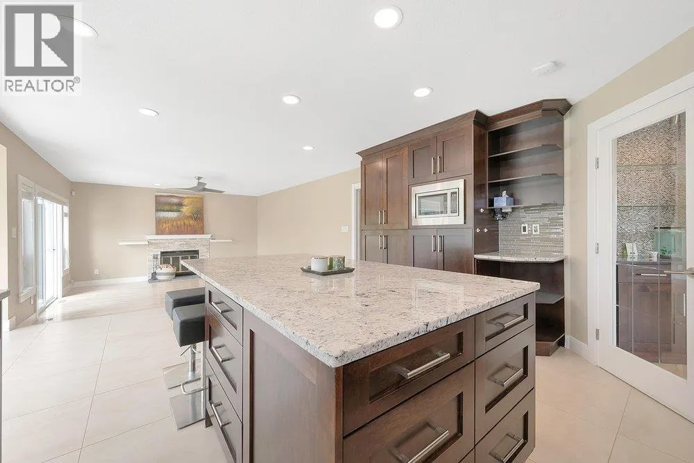 2608 SANDSTONE COURT