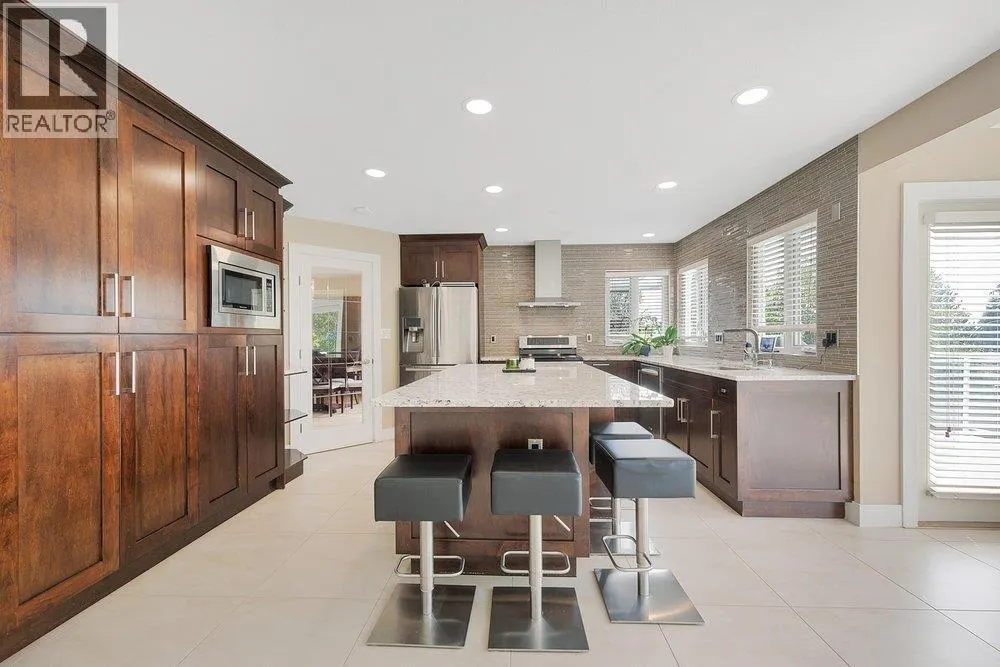 2608 SANDSTONE COURT