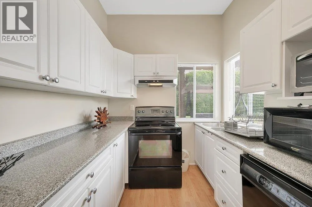 2608 SANDSTONE COURT