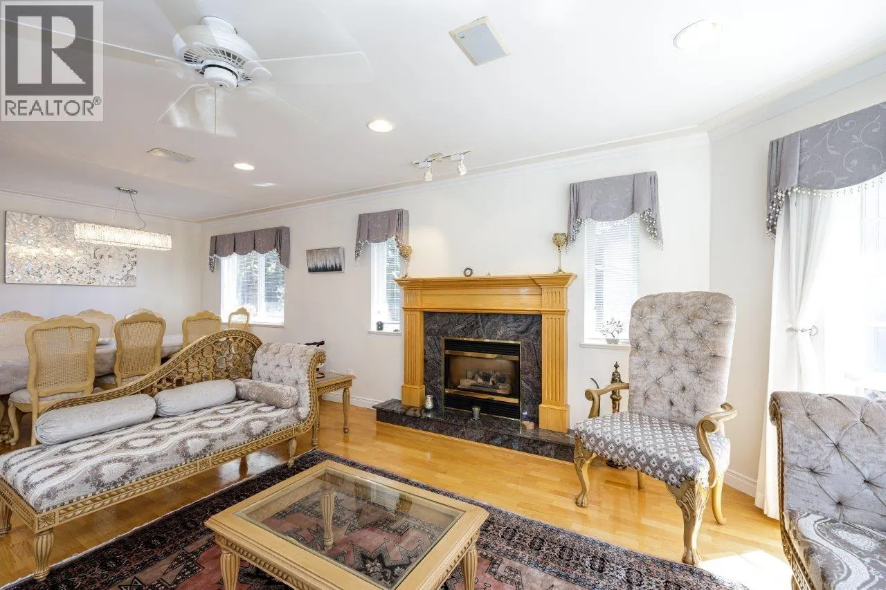 1224 E 14TH STREET