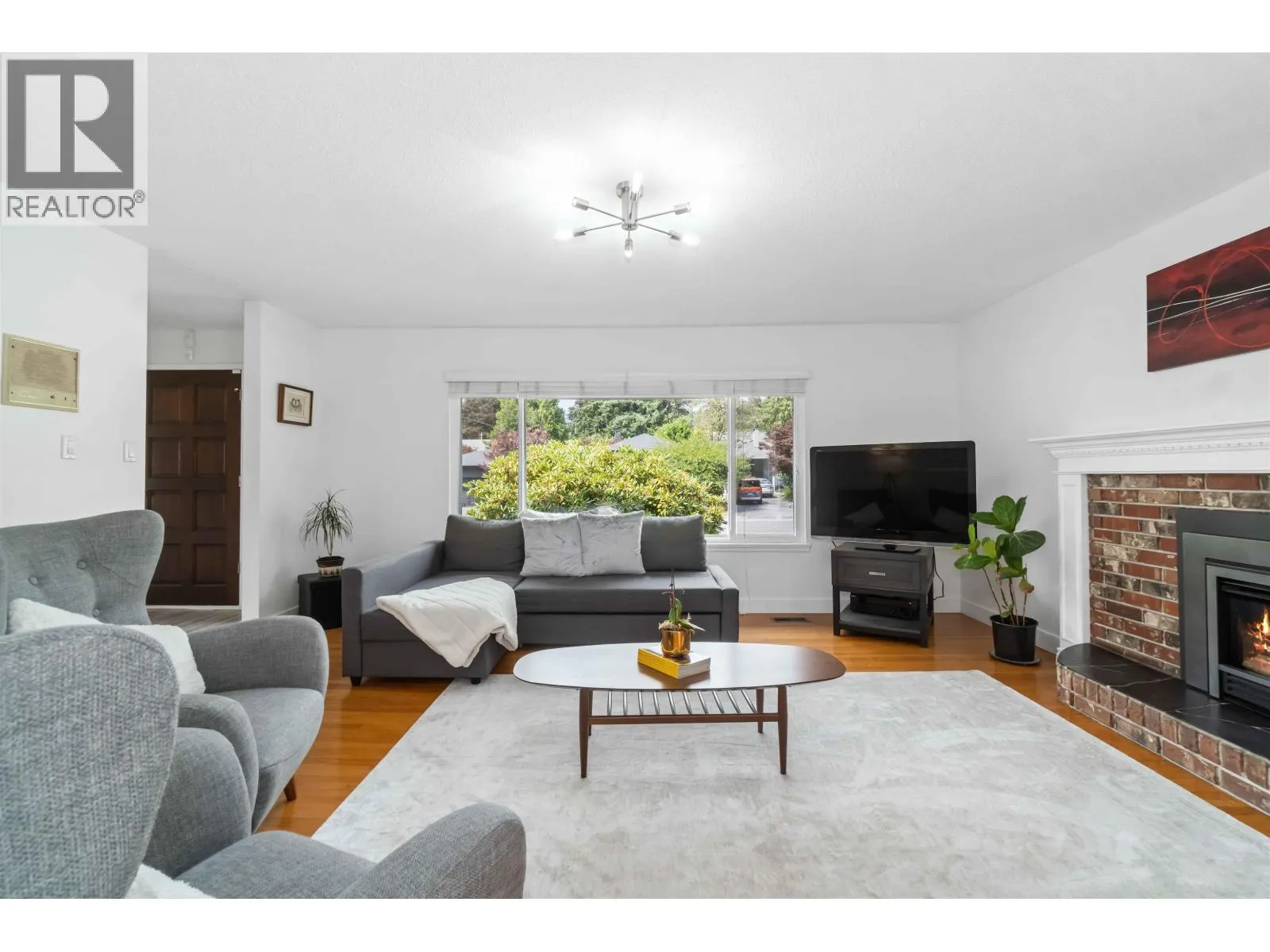 2681 STANDISH DRIVE