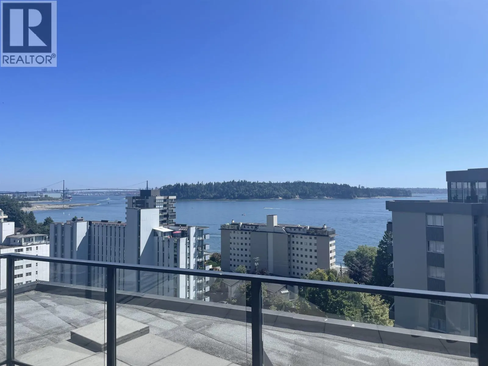 605 1930 MARINE DRIVE