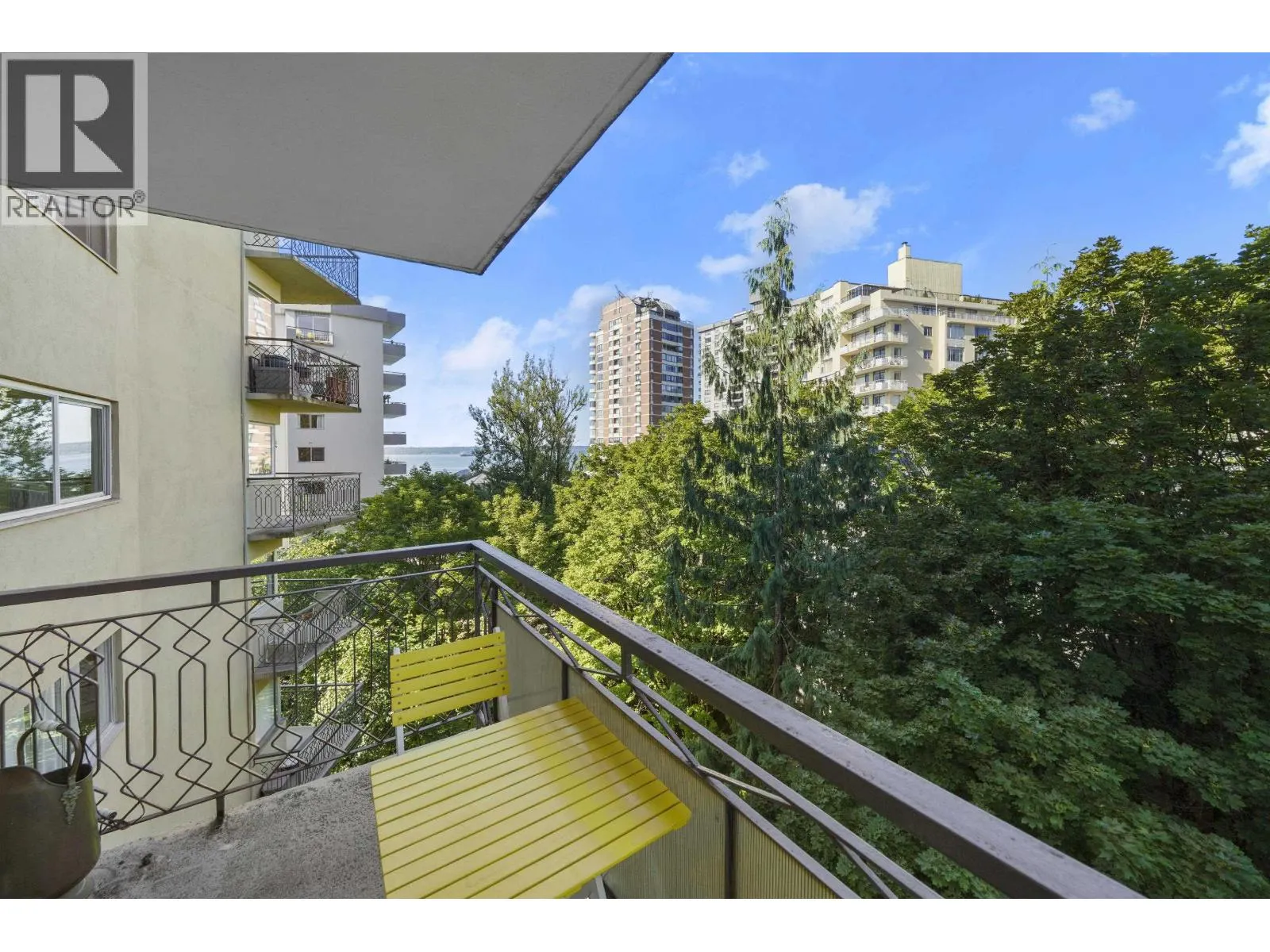 605 1930 MARINE DRIVE