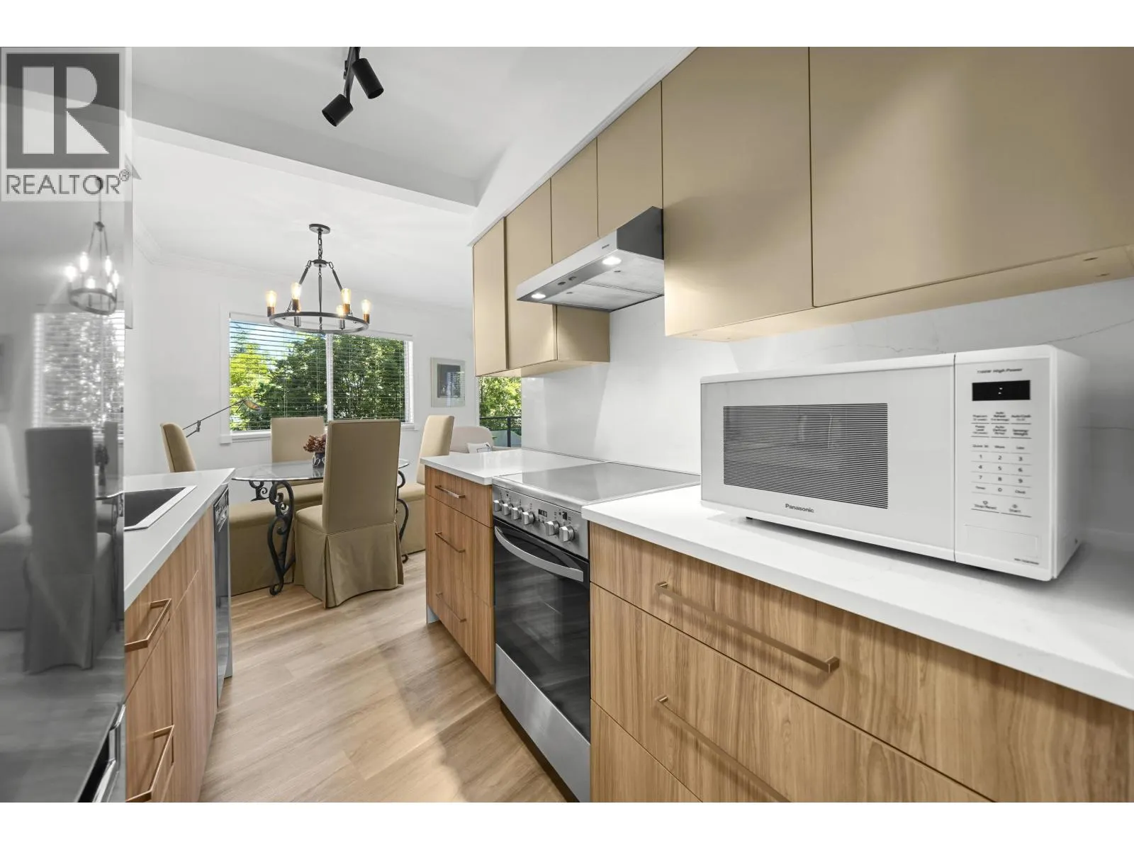 605 1930 MARINE DRIVE