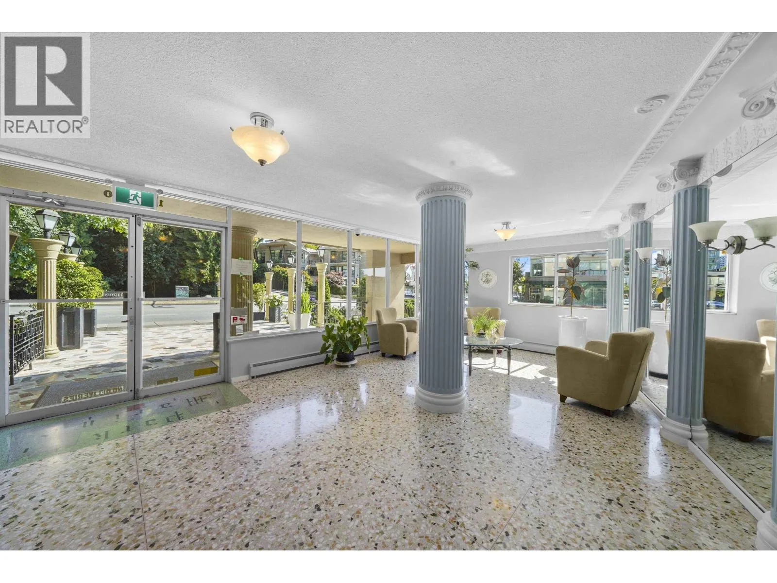 605 1930 MARINE DRIVE