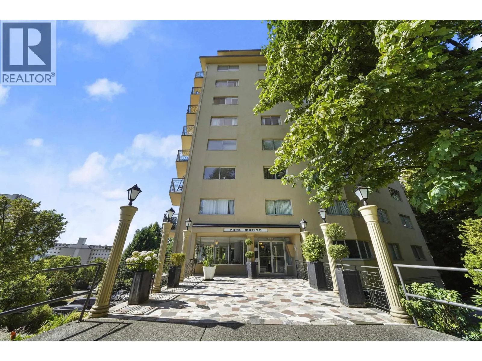 605 1930 MARINE DRIVE