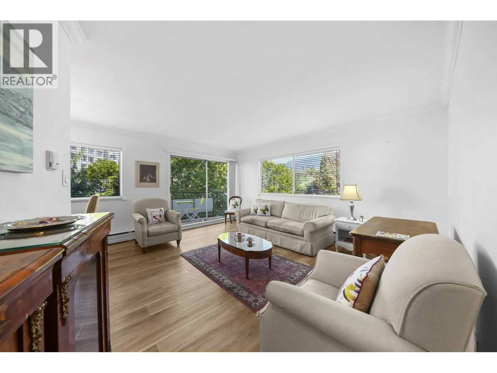 605 1930 MARINE DRIVE