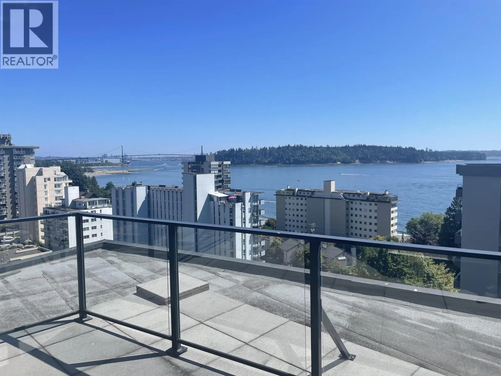 605 1930 MARINE DRIVE