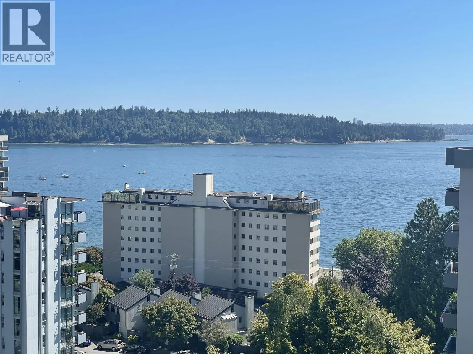 605 1930 MARINE DRIVE