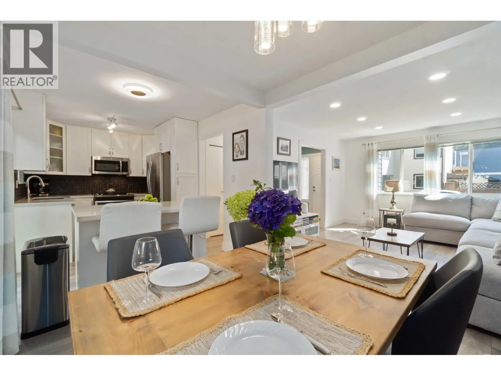 34 2986 COAST MERIDIAN ROAD