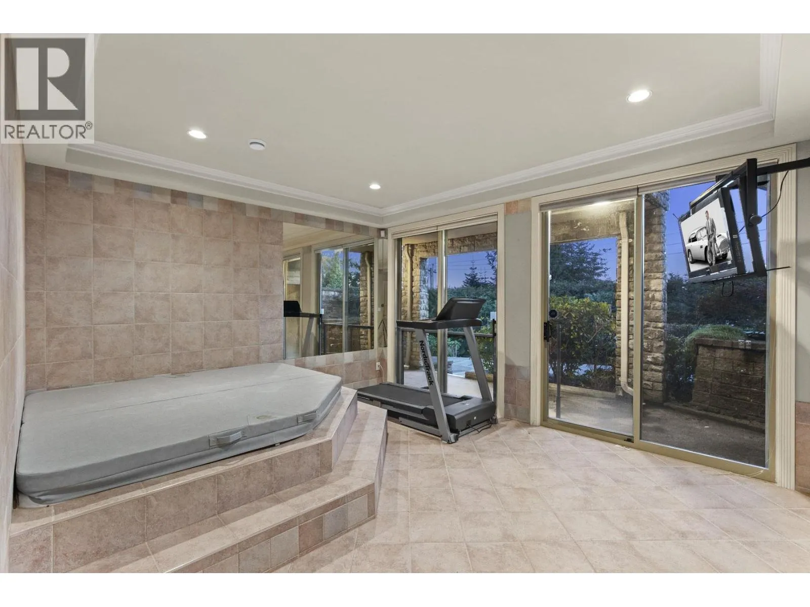 1128 CRESTLINE ROAD
