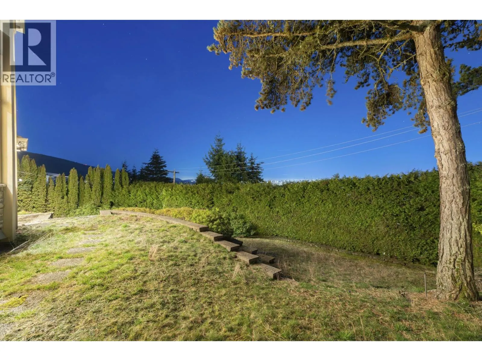 1128 CRESTLINE ROAD