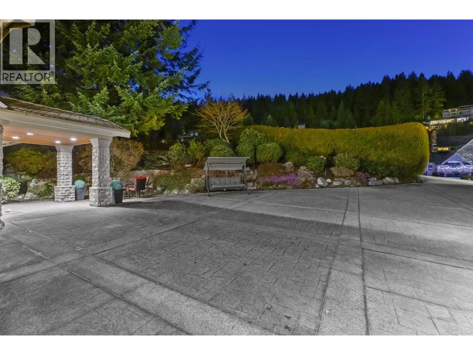 1128 CRESTLINE ROAD