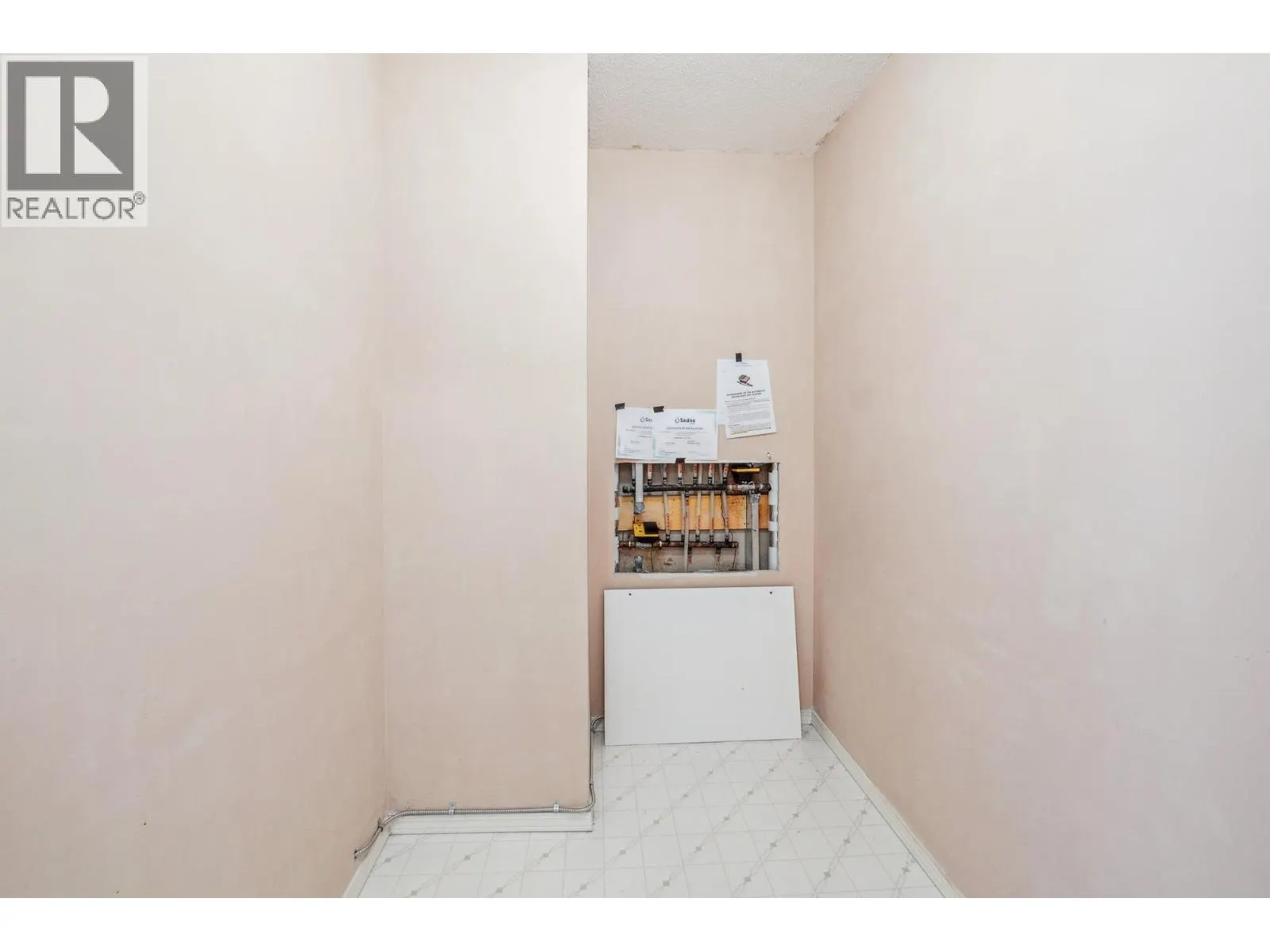 810 12148 224 STREET