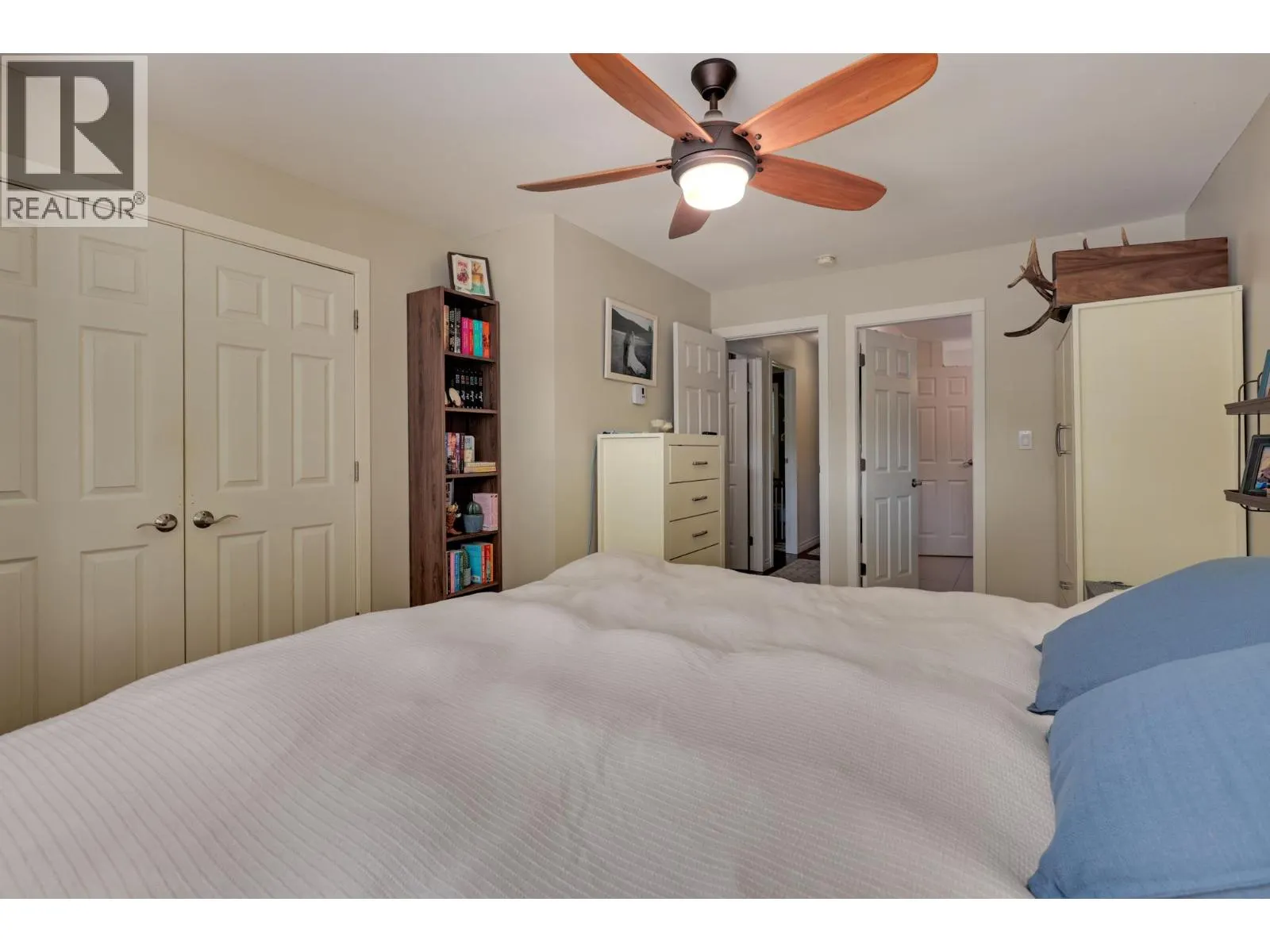 3 900 W 17TH STREET