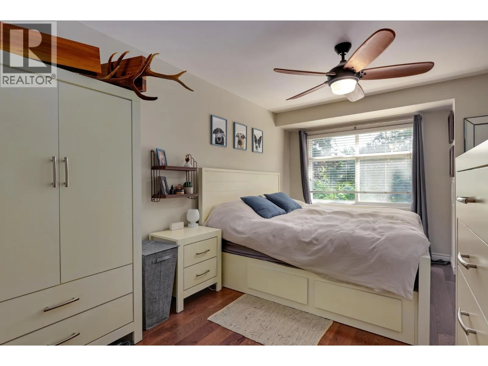 3 900 W 17TH STREET
