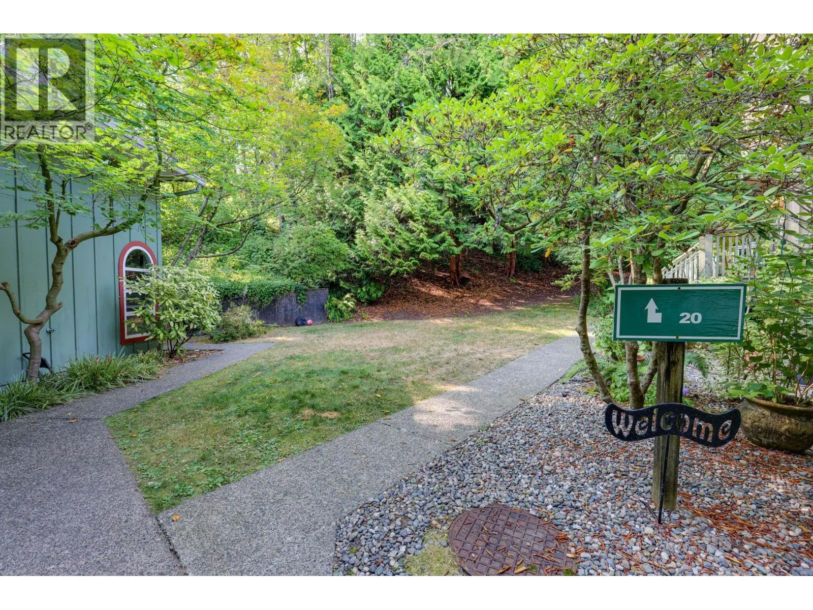 3 900 W 17TH STREET