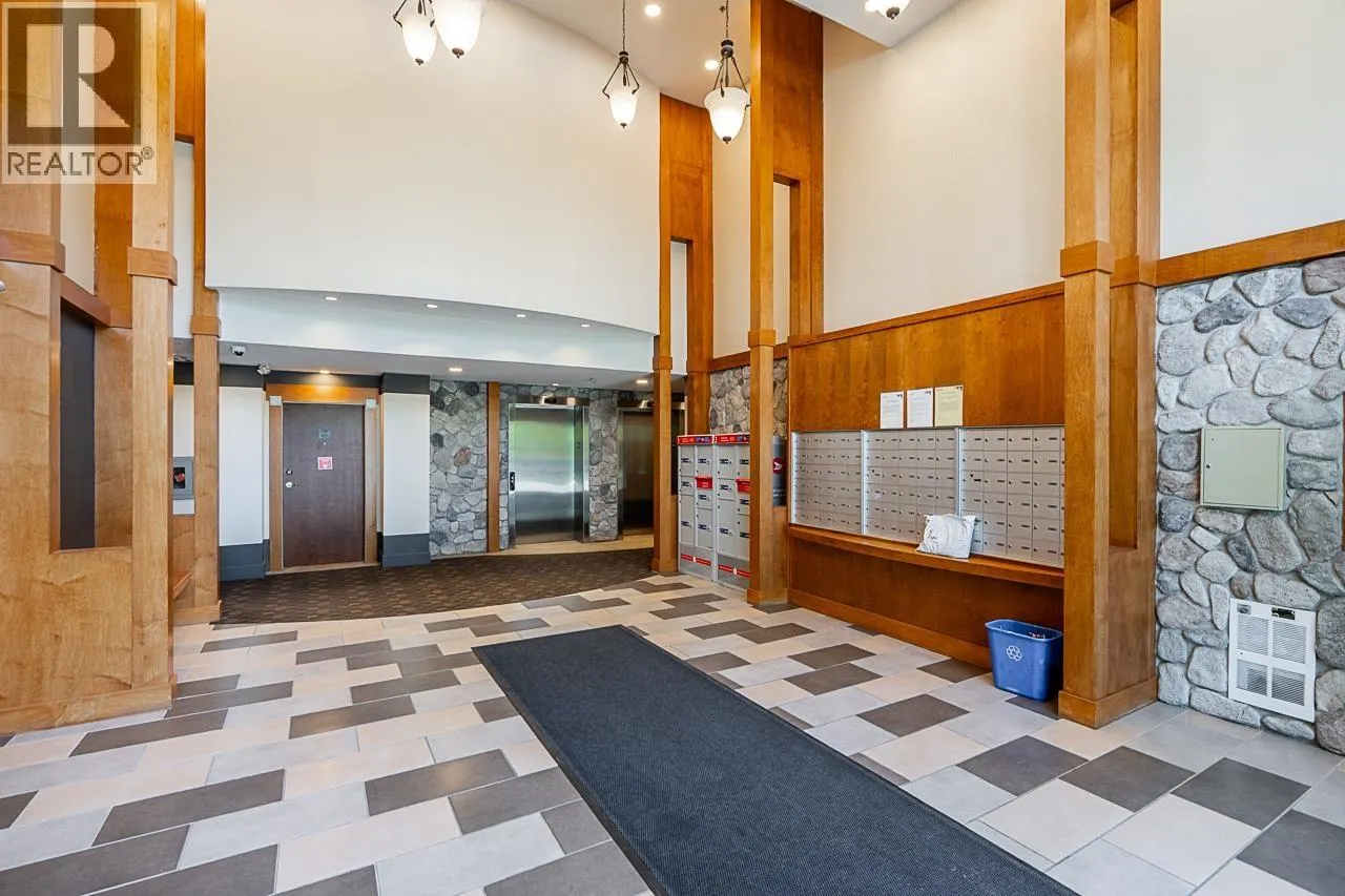 221 100 CAPILANO ROAD