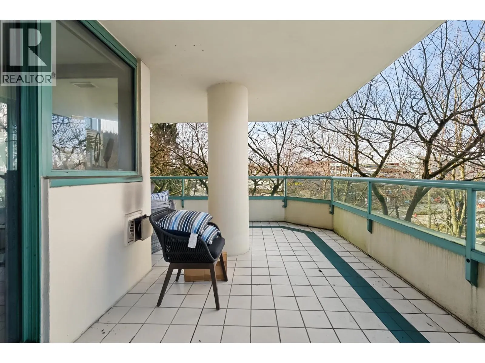 3D 328 TAYLOR WAY