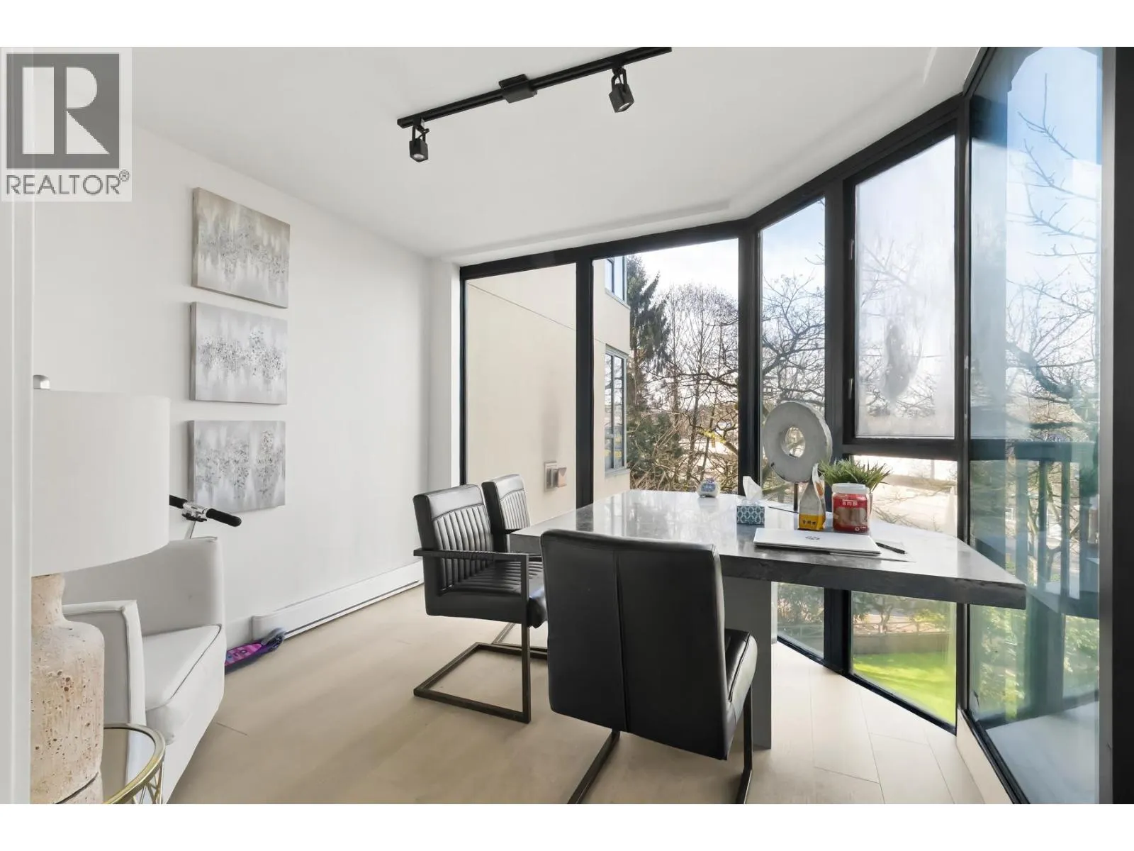 3D 328 TAYLOR WAY