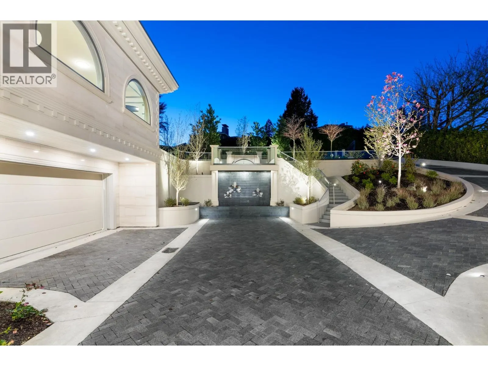 1022 EYREMOUNT DRIVE