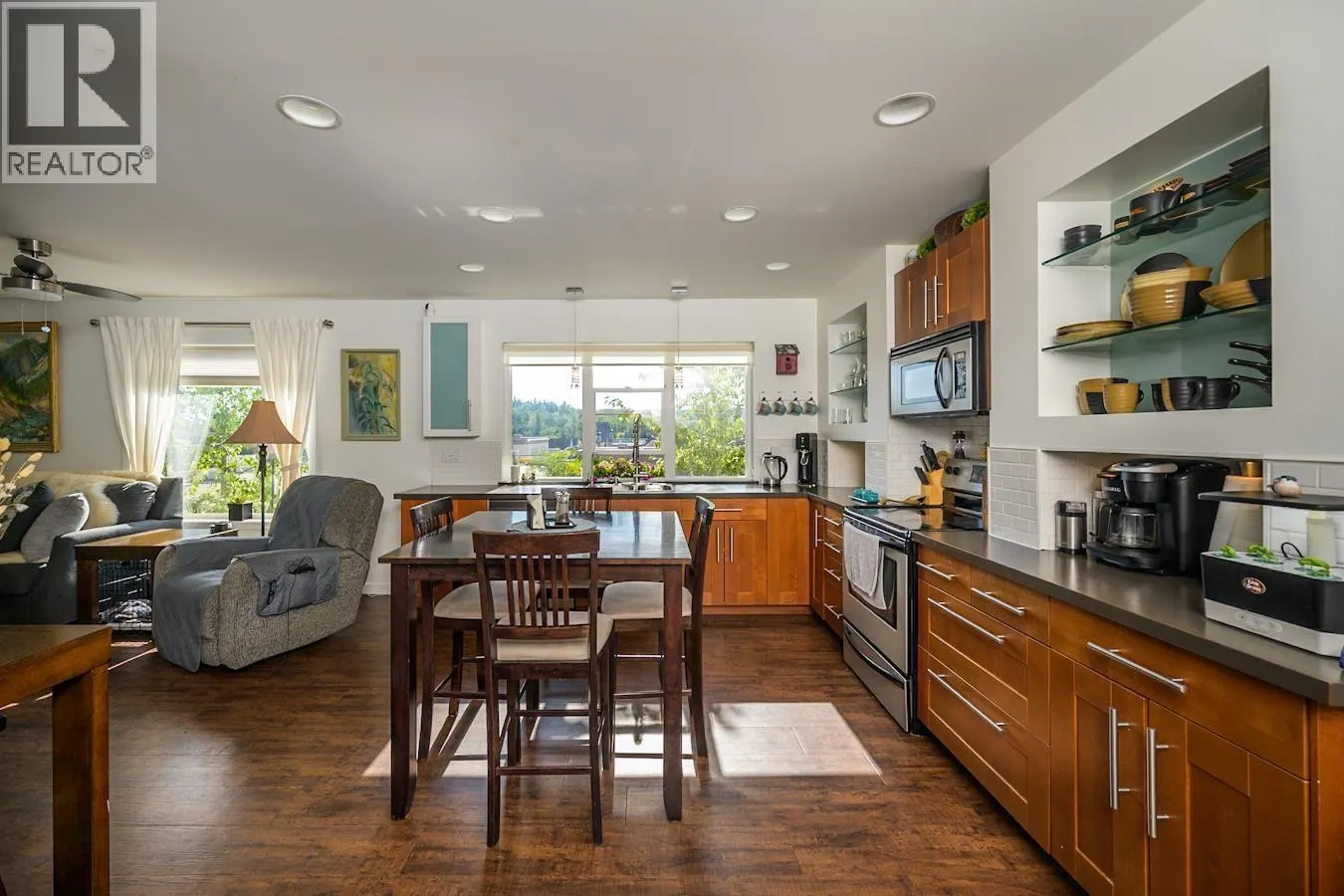 1807 12TH AVENUE