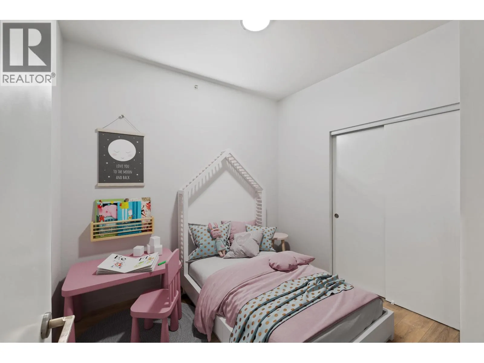 505 725 MARINE DRIVE