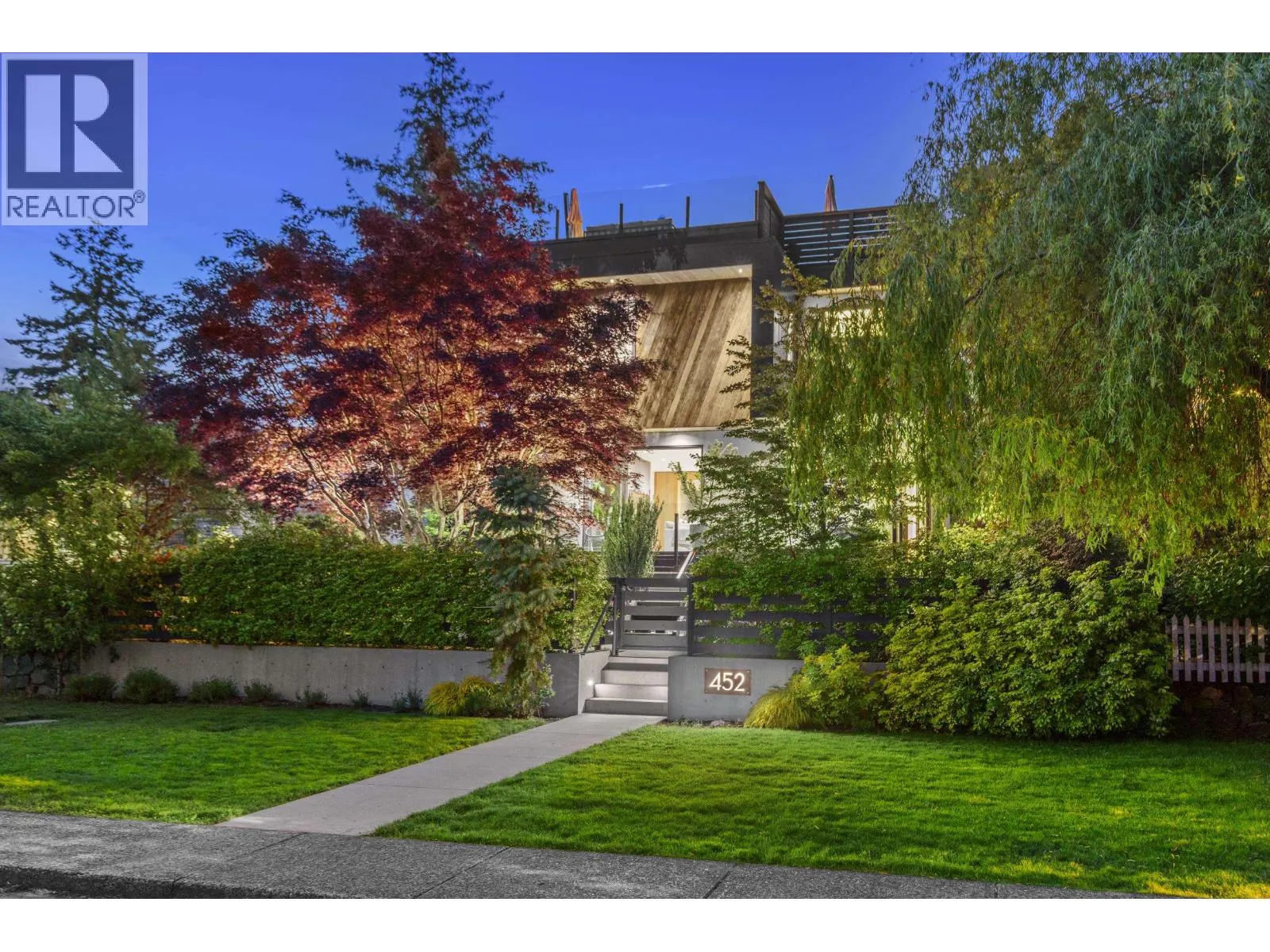 452 E 4TH STREET