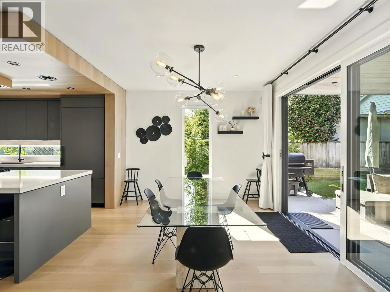 452 E 4TH STREET