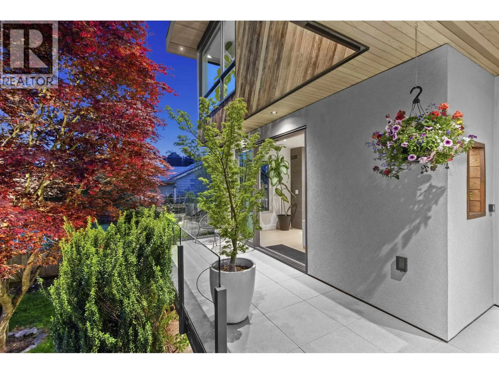 452 E 4TH STREET