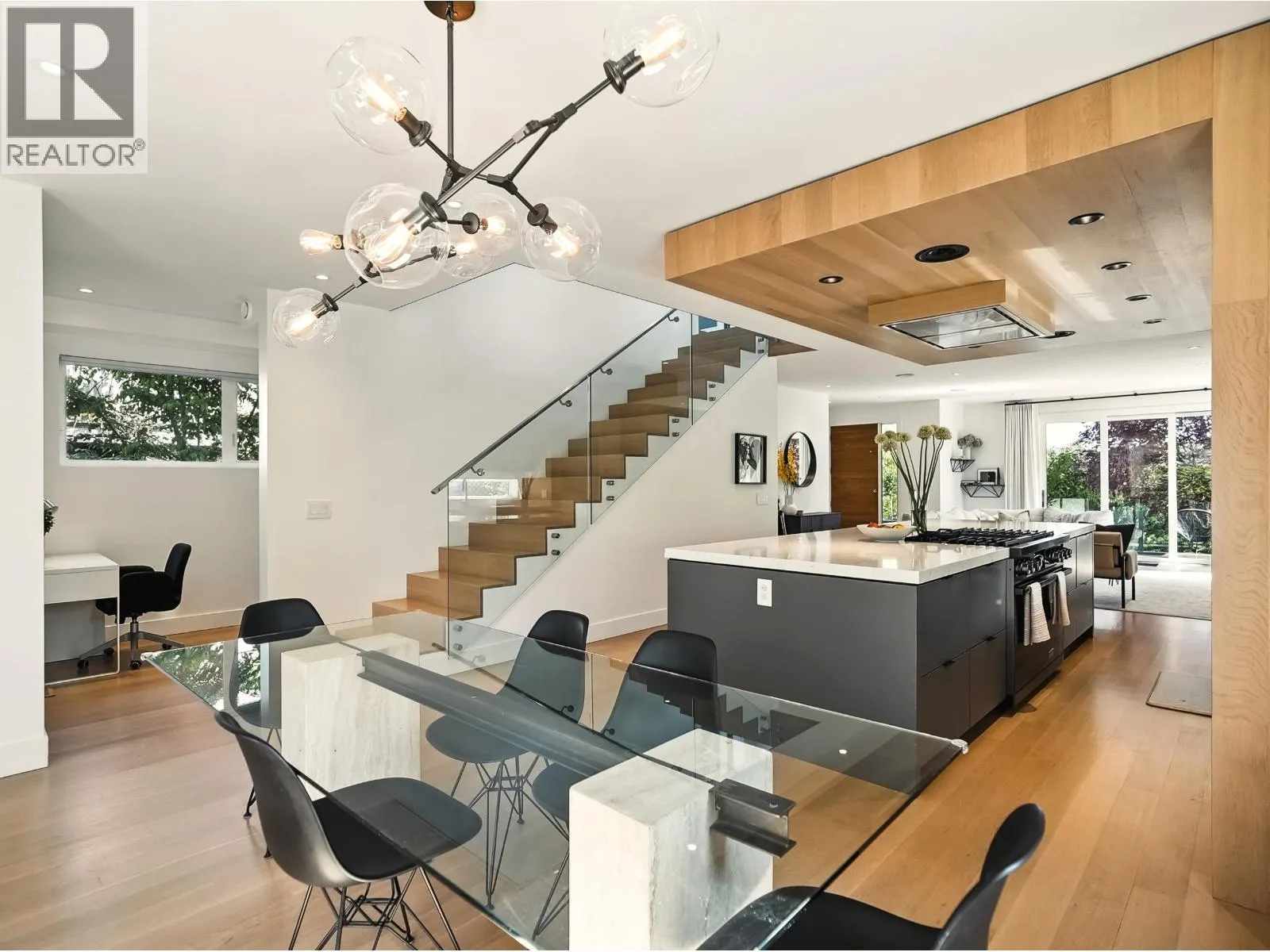 452 E 4TH STREET