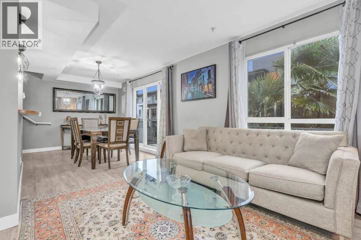 2 288 ST. DAVIDS AVENUE