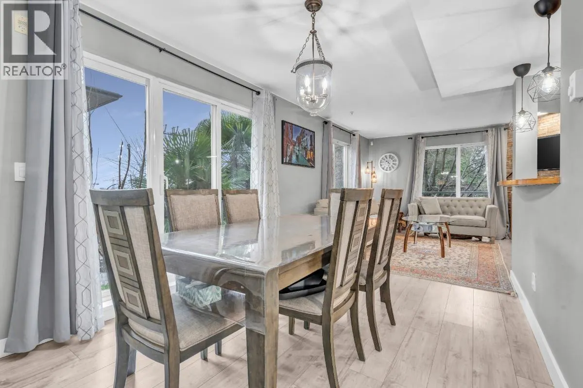 2 288 ST. DAVIDS AVENUE