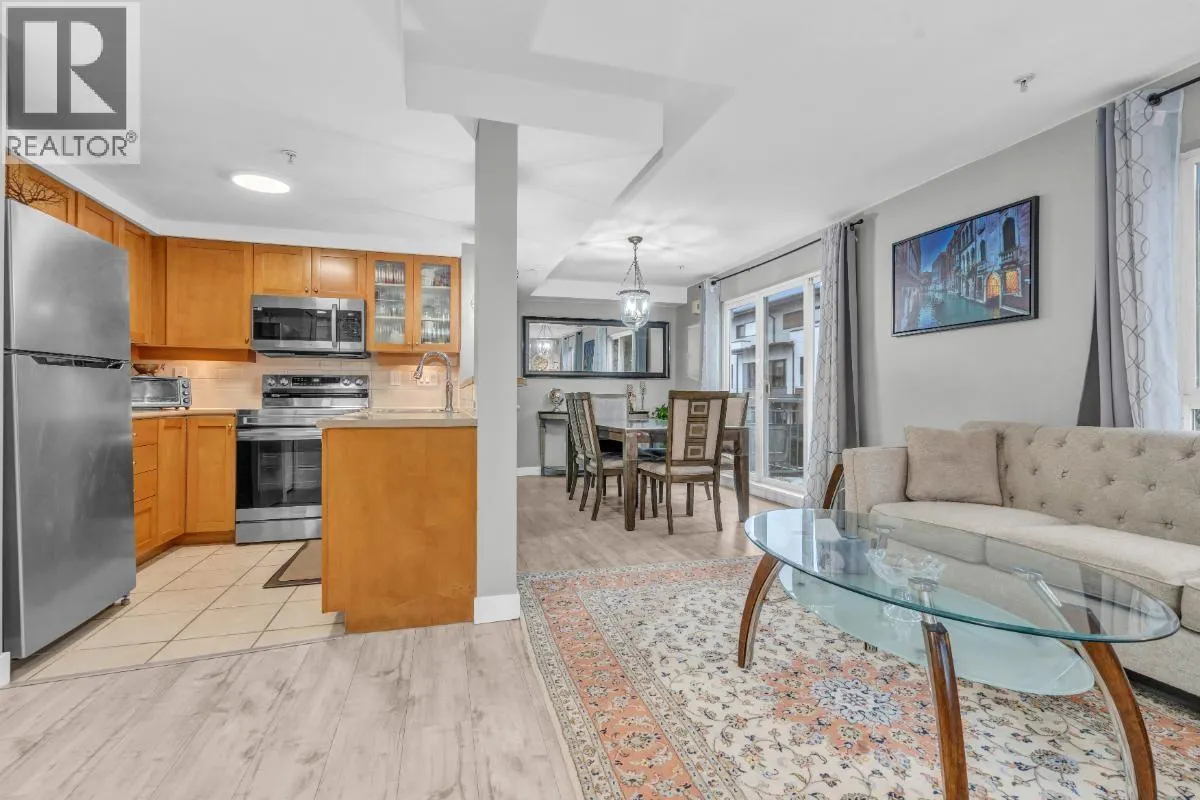 2 288 ST. DAVIDS AVENUE