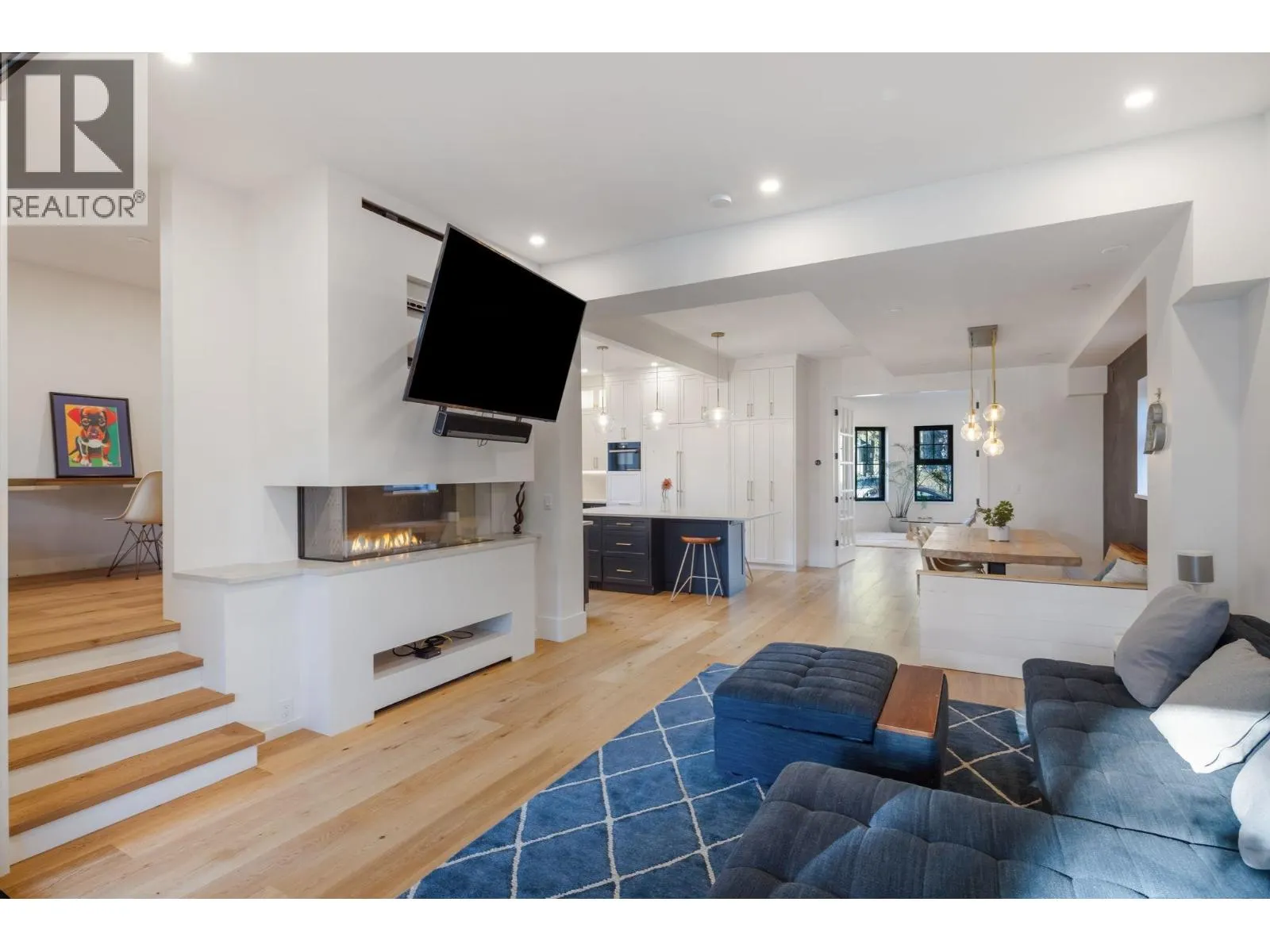 614 FOURTH AVENUE