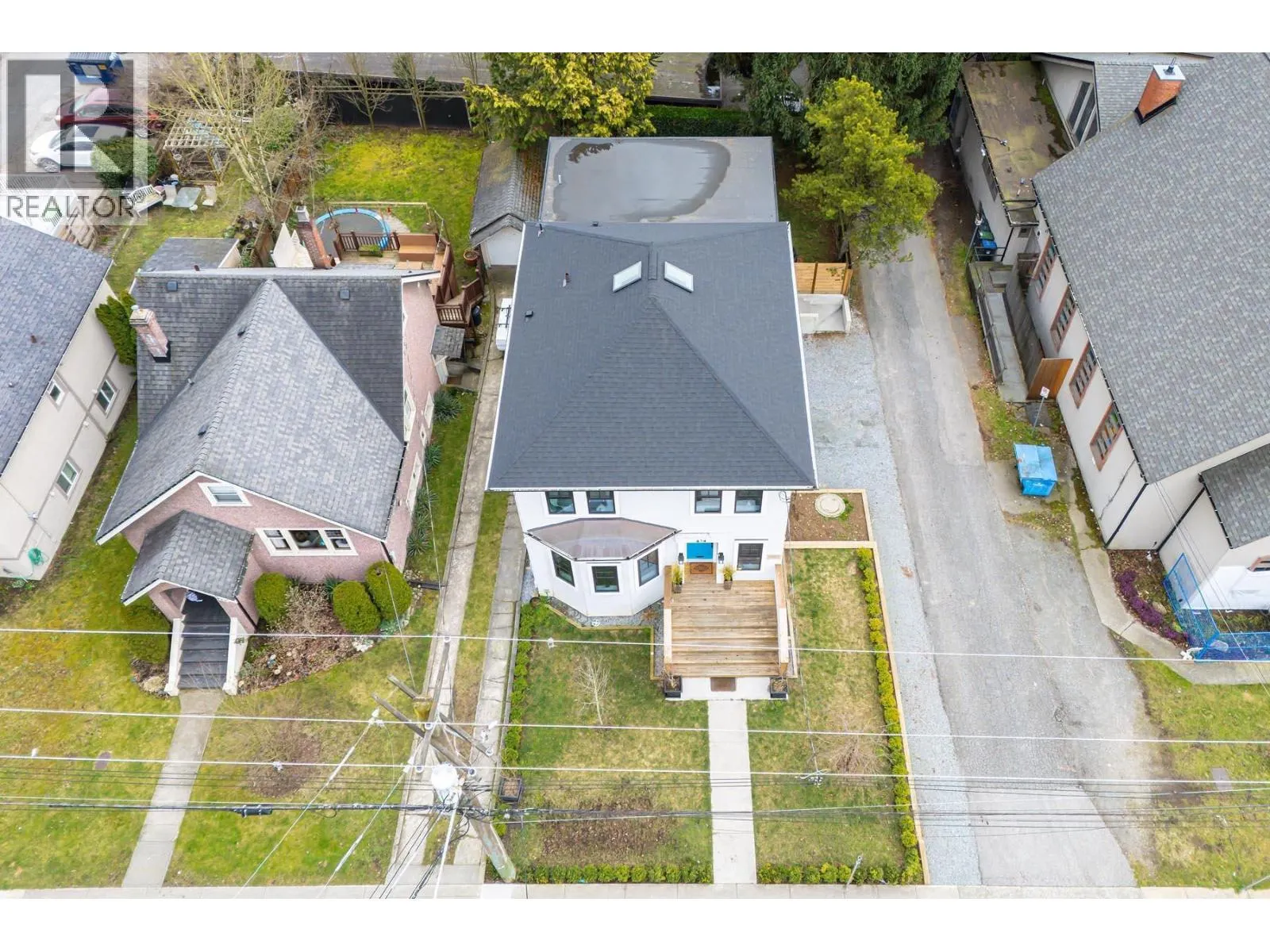 614 FOURTH AVENUE