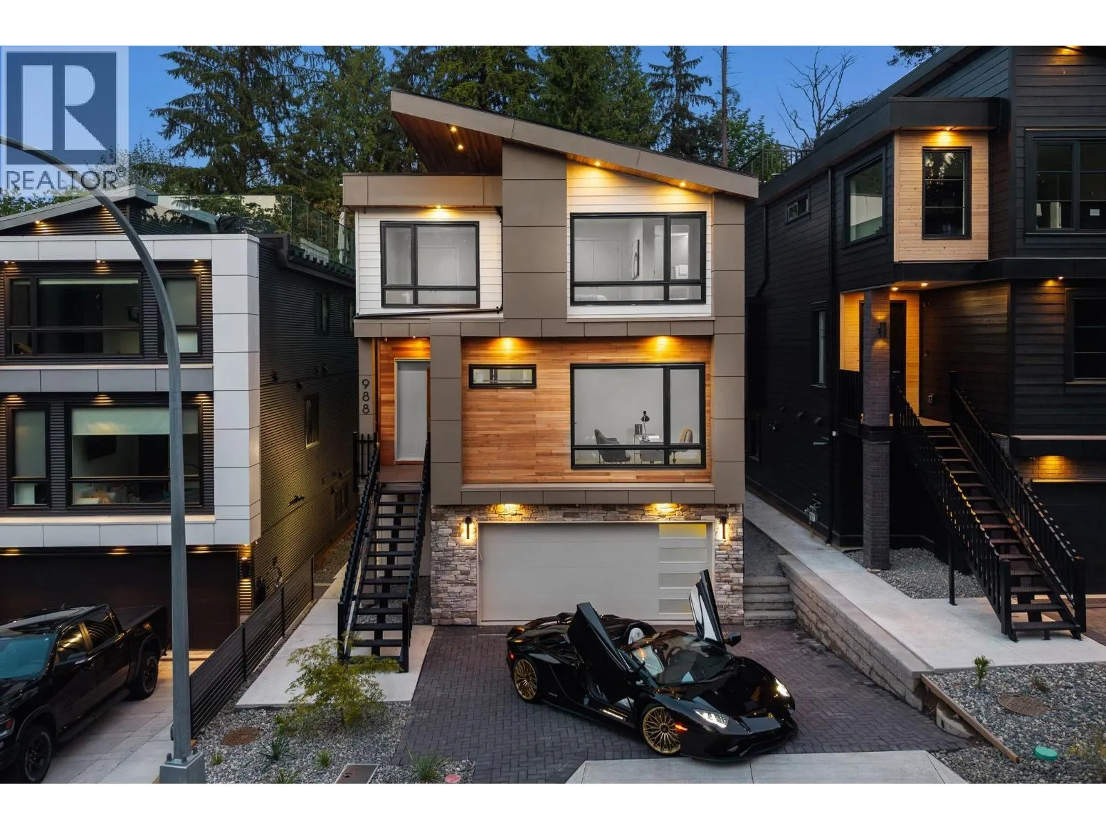 988 SEAFORTH WAY