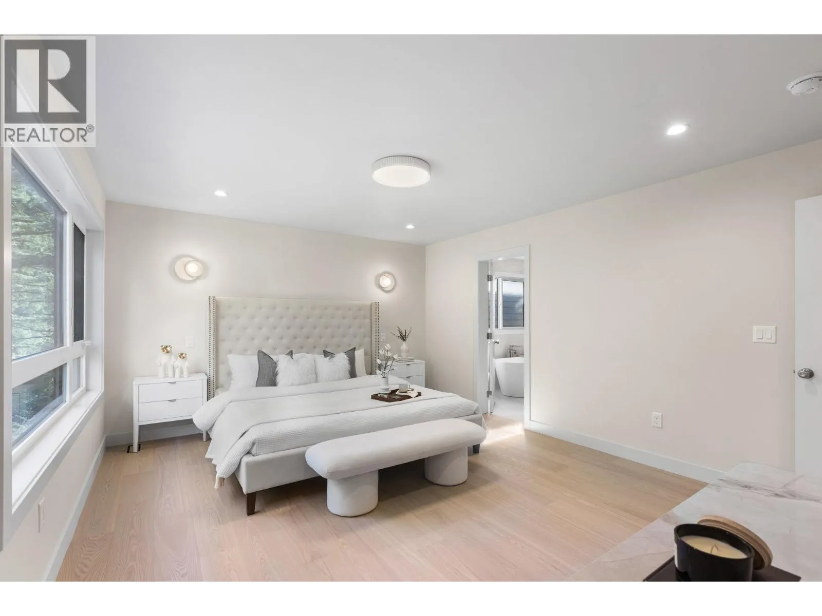 988 SEAFORTH WAY