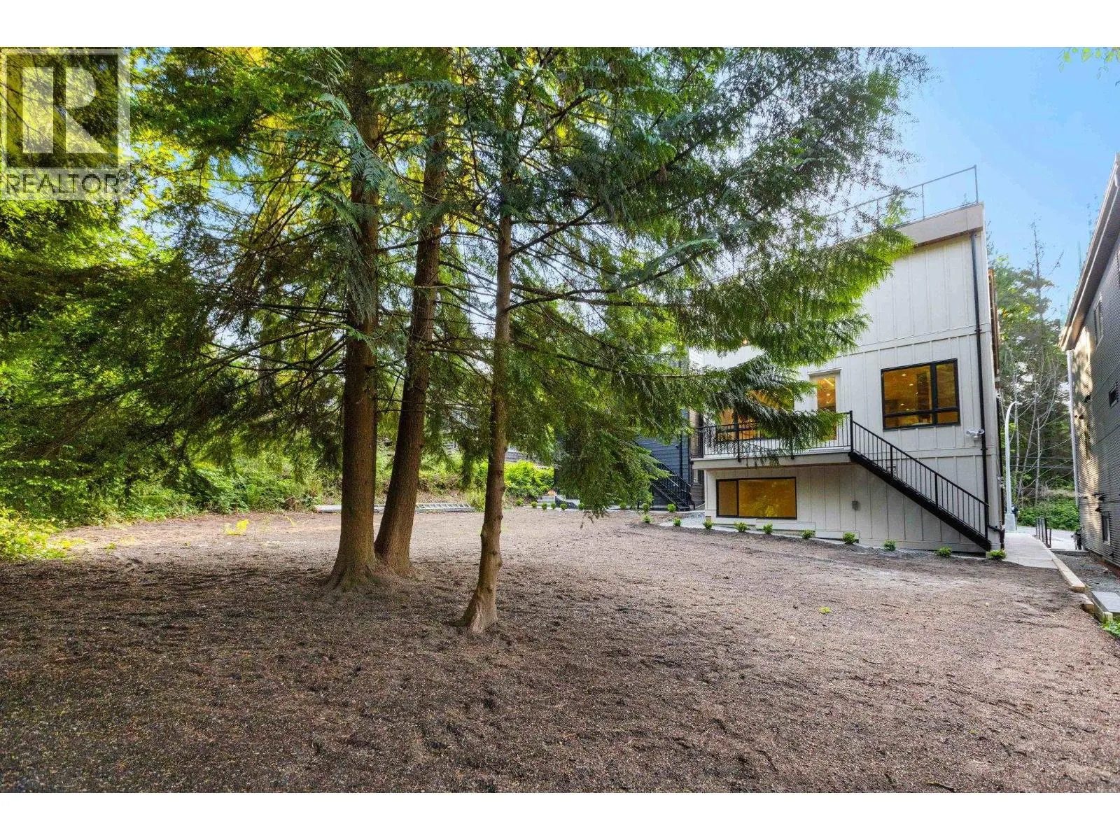 988 SEAFORTH WAY